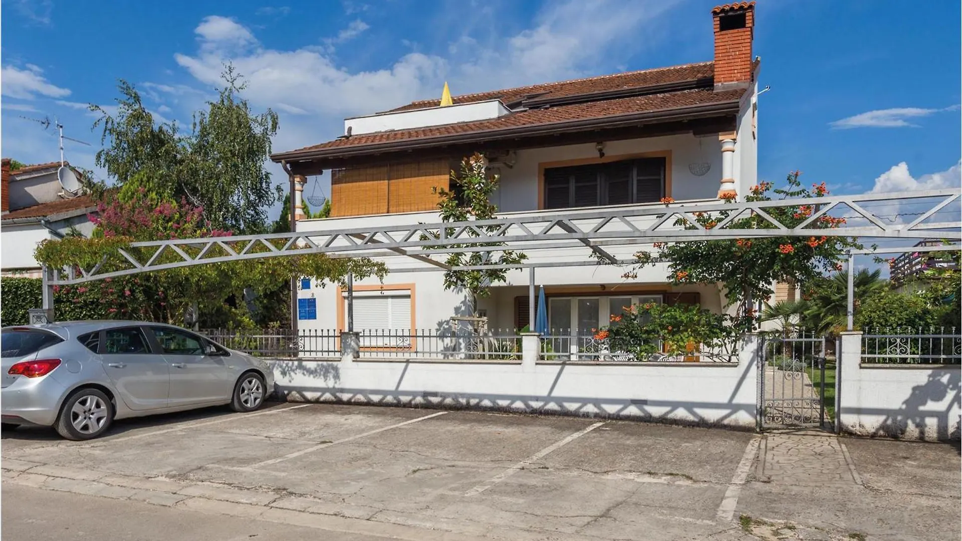 Beautiful Apartment In Porec With Kitchen