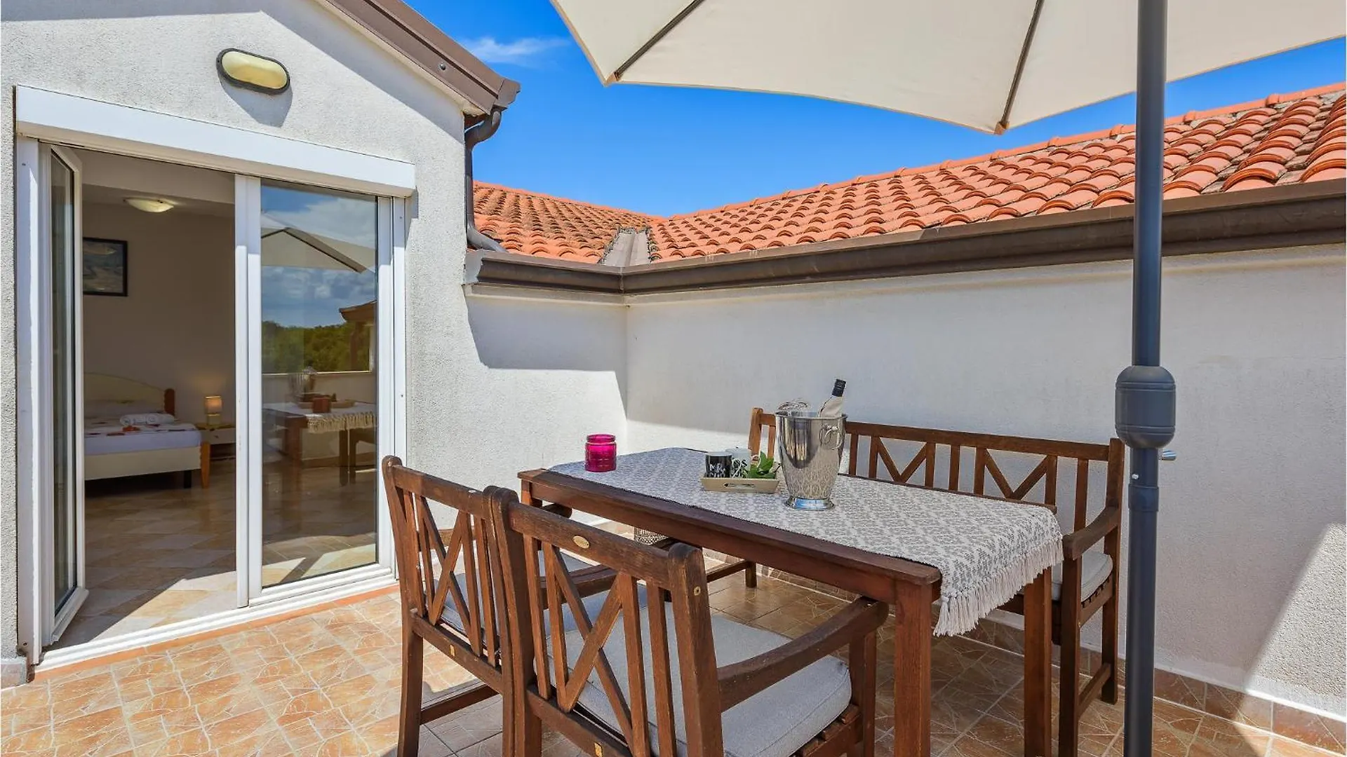 Beautiful Apartment In Porec With Kitchen