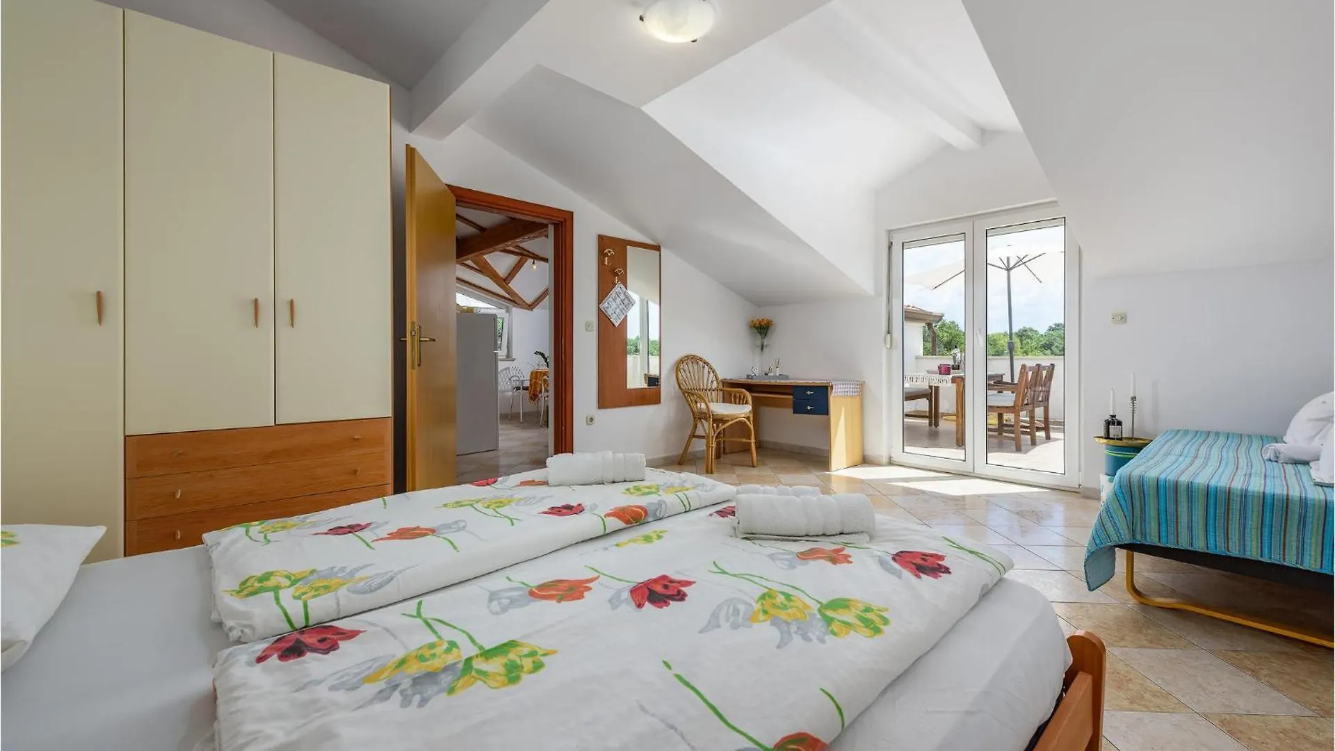 Beautiful Apartment In Porec With Kitchen