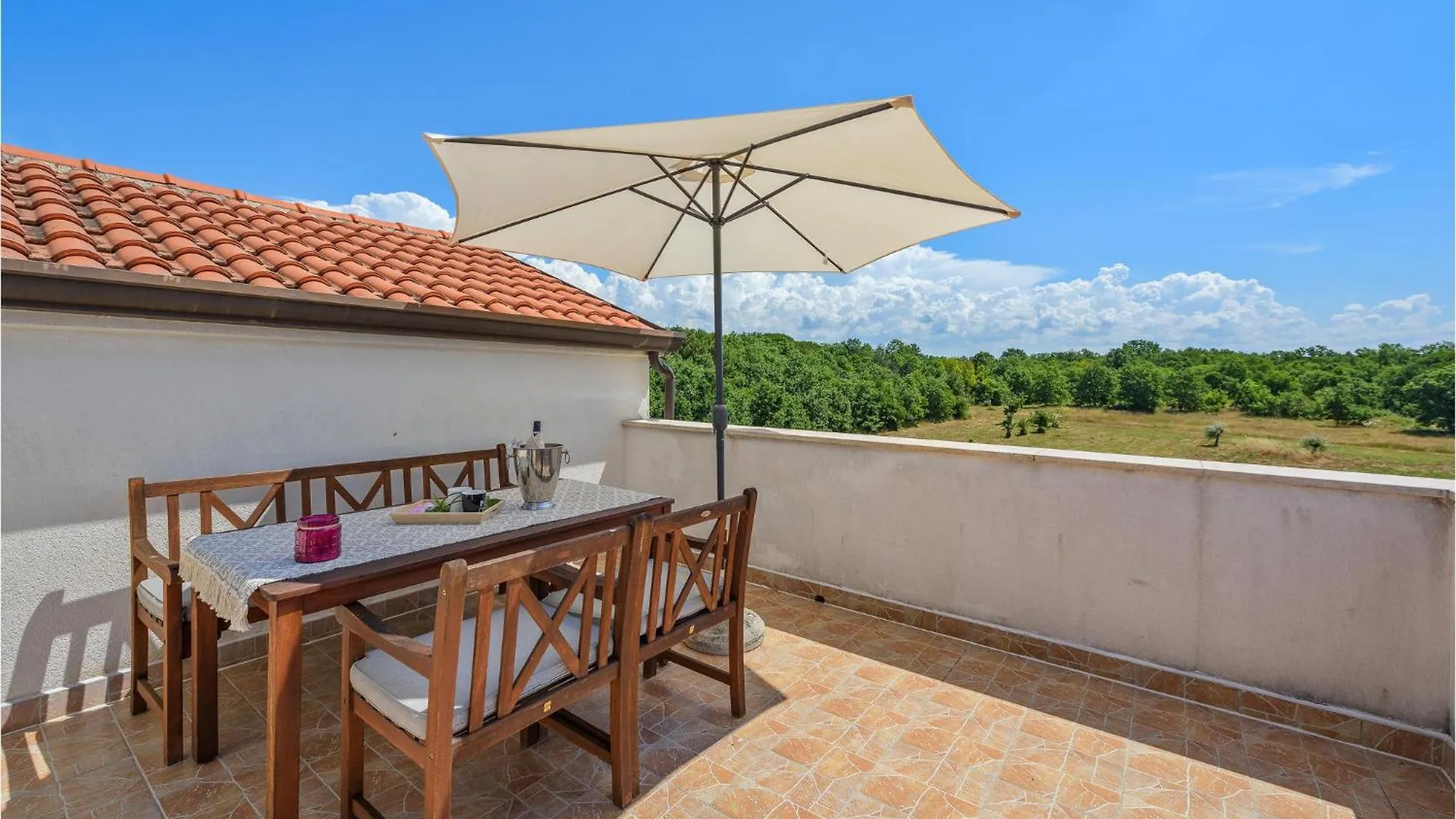 Beautiful Apartment In Porec With Kitchen